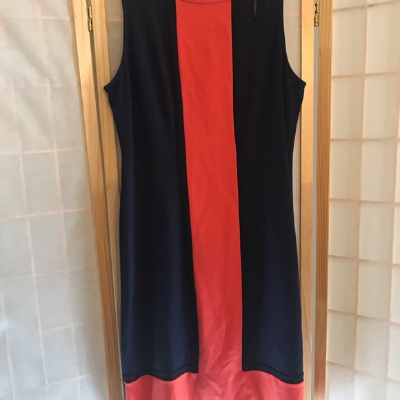 Dress - Picture 8 of 8